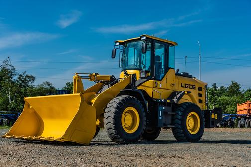 Фронтальный погрузчик 17.5 т